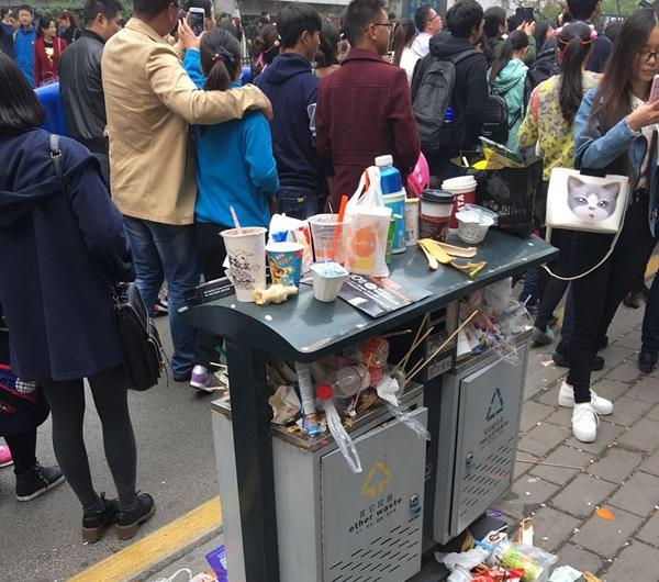 南京鸡鸣寺路樱花开放 一天涌入15万人(图)