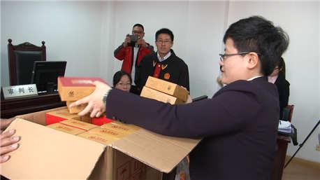 商家承诺“假一罚万” 市民知假买假索赔8800万