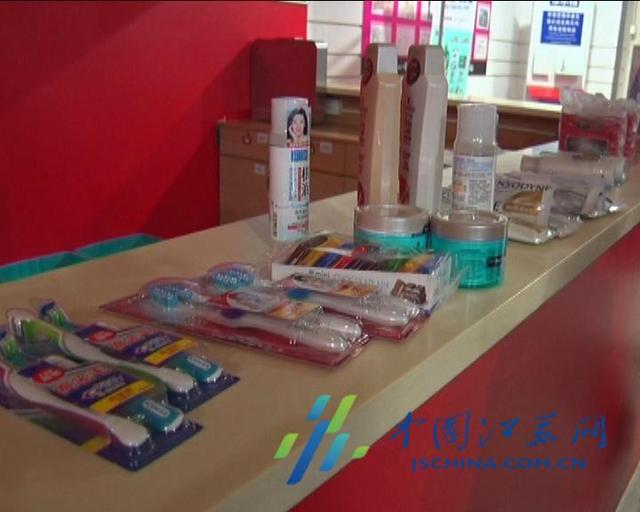 南京单亲母亲为"补贴家用" 超市内行窃被抓(图)