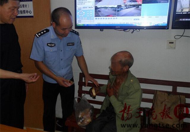 9旬老人和儿媳怄气 骑三轮200公里到南京流浪