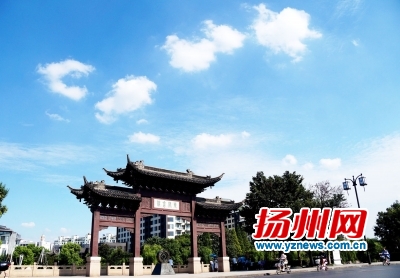 连日来,扬城天空湛蓝通透。沈扬生摄