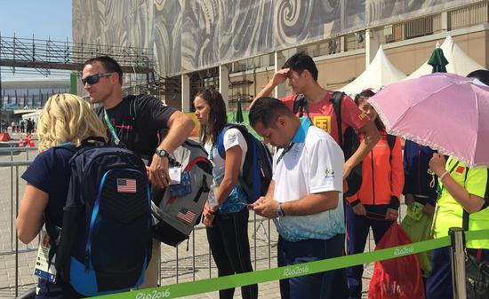 宁泽涛为比赛调作息:晚上11多吃饭 每天早晨很困