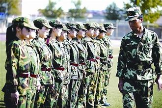 网曝南通一职校学生军训时猝死 警方介入调查