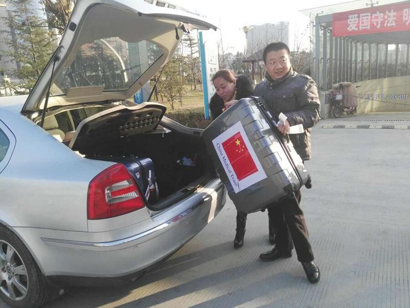 淮安10名援圭亚那医生回家过年 一桌淮扬菜感受到家的味道