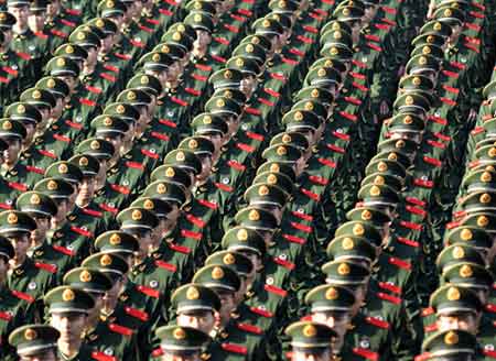 南京：武警江苏总队举行2017年度新兵授衔仪式