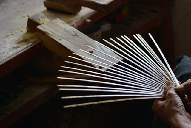 南京：探秘金陵折扇手工制作过程
