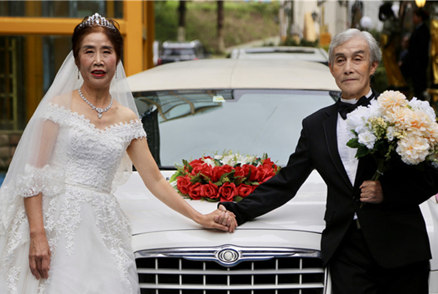 重庆：一场迟到39年的无声婚礼 他们在婚礼上用手语说出“我爱你”