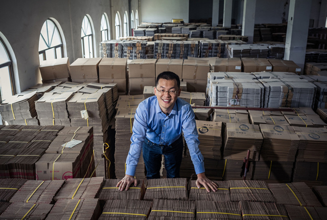 杭州纸箱哥提前两个月备战 为“双11”准备超1亿个快递箱