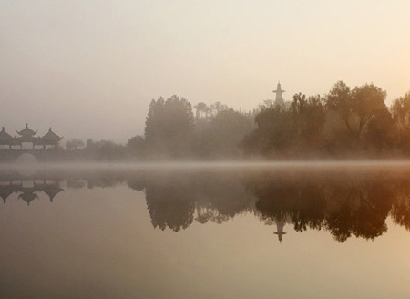 Yangzhou: The Slender West Lake Hazed by Fog Presented A Picturesque Scenery