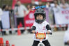2018年11月3日，江苏南通首届少儿平衡车大赛在海安市奥体中心举行，吸引了南通及周边地市200多名萌娃参赛。徐劲柏/视觉中国