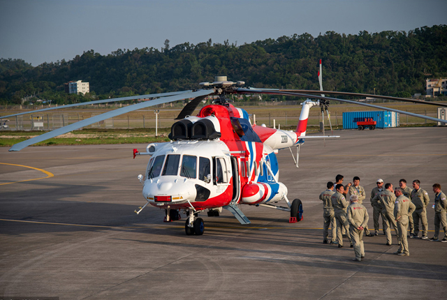 2018珠海航展：俄罗斯Mi-172A2、安萨特直升机抵达
