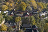 2018年11月9日，江苏连云港，航拍花果山初冬景色，景区层林尽染，色彩斑斓。