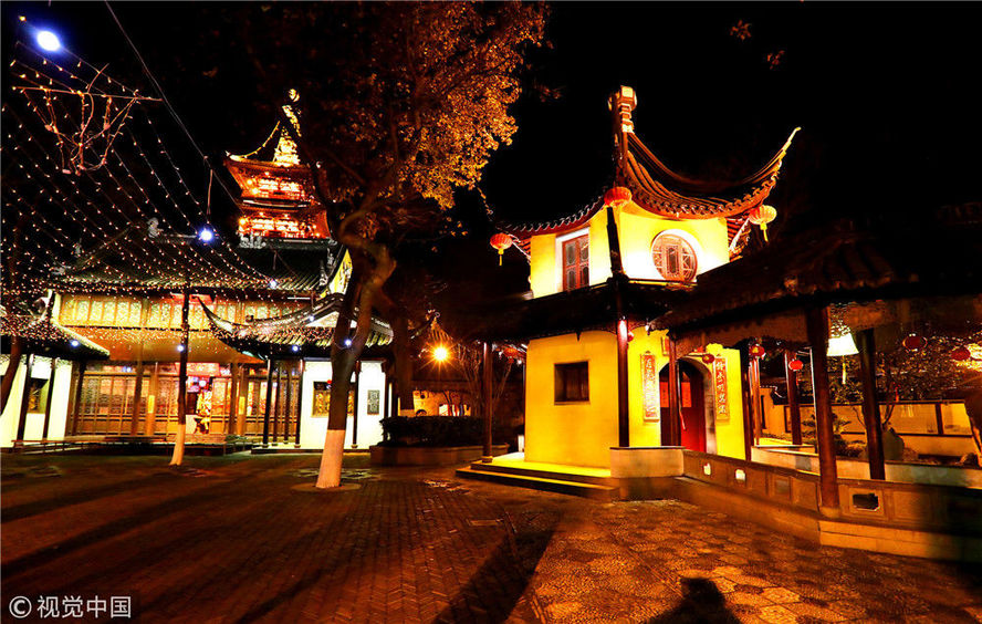 江苏苏州寒山寺全面亮灯 迎第40届新年听钟声活动
