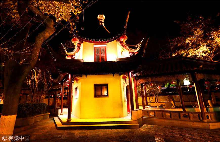 江苏苏州寒山寺全面亮灯 迎第40届新年听钟声活动