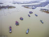 2018年12月4日， 江苏淮安洪泽湖上众多船舶正在安全有序的航行。