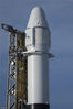 当地时间2018年12月5日，美国佛罗里达州卡纳维拉尔角空军基地，SpaceX公司即将发射一枚猎鹰9号火箭，这枚火箭将运载“龙”飞船为美国宇航局(NASA)向国际空间站运送超过2吨的补给和科学研究设备。