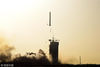 北京时间10月29日8时43分，中国在酒泉卫星发射中心用长征二号丙运载火箭，成功发射中法合作研制的首颗卫星——中法海洋卫星。中法海洋卫星由两国历时13年合作研制完成，卫星数据双方共享，将在世界上首次实现海风和海浪同步观测。此次发射任务以“一箭八星”方式实施，除主星中法海洋卫星外，还搭载了1颗白俄罗斯国立大学研制的科教卫星，以及6颗中国有关单位研制的科学实验与技术试验卫星，也是中国长征系列运载火箭第289次发射。  孙自法(政文部)/中新社/视觉中国