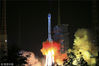 2018年11月1日深夜23时57分，中国在西昌卫星发射中心用长征三号乙运载火箭，成功发射第41颗北斗导航卫星。这颗卫星属于地球静止轨道卫星，是中国北斗三号系统第17颗全球组网卫星，也是北斗三号系统首颗地球静止轨道卫星。   梁珂岩(通讯员)/中新社/视觉中国