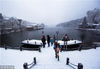 2018年12月08日，江西九江，雪后的庐山吸引了大批游客出门赏雪游玩。