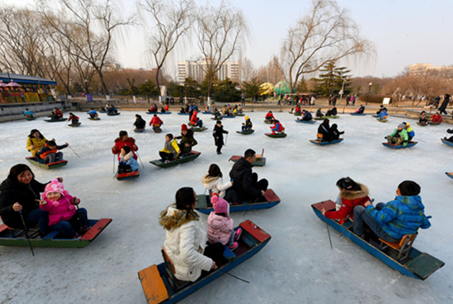 北京：新春体育庙会开门迎客 市民、游客享受运动与美味