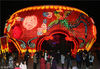 2018年2月3日，陕西省西安市，2018大唐芙蓉园第六届新春灯会开幕，3月18日结束，本届灯会将划分为帝王文化、非遗文化、儿童文化等六大区域，还原唐代上元灯节的盛世景象。