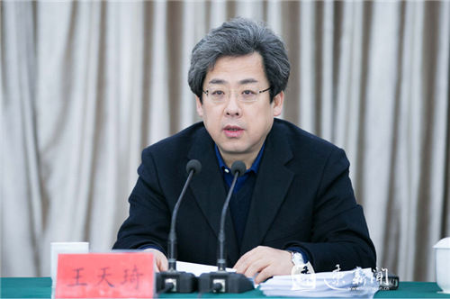 宿迁市委副书记,市长王天琦传达吴政隆省长所作的《政府工作报告》