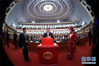 3月17日，十三届全国人大一次会议在北京人民大会堂举行第五次全体会议。这是代表在投票。 新华社记者 兰红光 摄