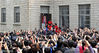 2011年4月3日，台湾知名学者李敖和他的儿子、北大学生李戡来到厦门大学，受到数千“敖迷”追捧。
张向阳/视觉中国