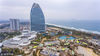 2018年2月8日，航拍位于海南三亚海棠湾的亚特兰蒂斯酒店项目。据了解，三亚亚特兰蒂斯酒店占地54万平方米，项目总投资110亿元人民币。该酒店将于春节期间试运营。