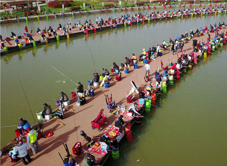 Fishing Contest held in Hongze Lake wetland
