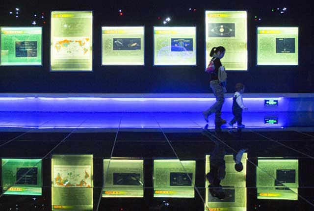 迎世界地球日 南京地质博物馆开展系列宣传活动