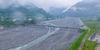江阴援建的银杏沟大桥质量坚固，经受住了2010年8·13特大泥石流的考验。


