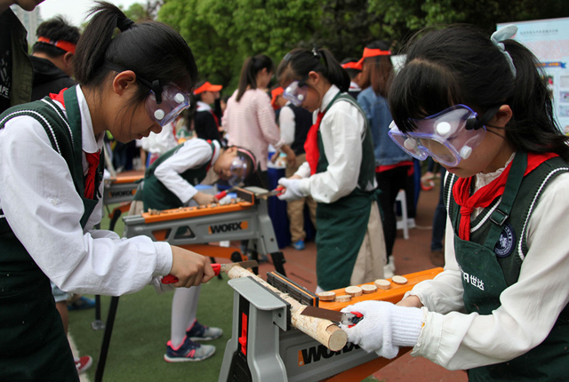 南京开展科技创意作品展示活动 31个中小学参加