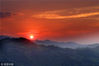 2018年5月16日，在齐云山拍摄的似火壮美的朝霞日出。