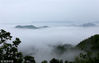 2018年5月21日，安徽黄山，雨后金龙山出现云海景观。