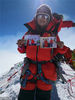 40岁的靖边女子马英从尼泊尔境内的喜马拉雅山南坡登上世界之巅——珠穆朗玛峰，成为陕西第一位从南坡成功登顶珠峰的女性。