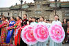 2018年5月5日，安徽亳州，旗袍爱好者身穿各色旗袍在安徽亳州老街走秀。