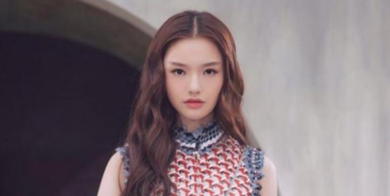 林允录节目遭遇延时还被点名 怒回：这锅我不背