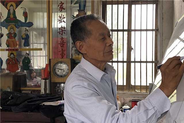 江苏泰州：79岁老人义务开办乡村辅导班 一开就是17年