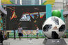 2018年6月30日，南京，巨型的2018俄罗斯世界专用球。