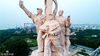 2018年7月4日，南京，工农兵雕塑。