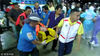 （视频截图）当地时间2018年7月5日，泰国普吉岛，救援人员和医护人员对翻船游船的乘客实施救助。截至目前救起中国游客人数上升为78人。