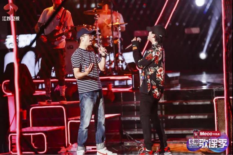 杨迪、符龙飞劲歌热舞重回青春状态