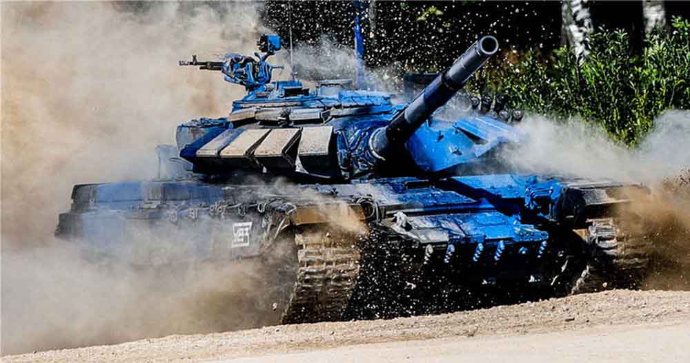 俄罗斯国际军事比赛“坦克两项”持续举行 上演震撼“大片”