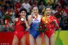 2008年8月17日，北京，2008北京奥运会女子跳马颁奖，中国选手程菲摘铜，“妈妈选手”丘索维金娜获得银牌。Jed Jacobsohn/Getty Images
