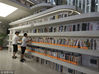 2018年8月7日，天津，被誉为“最美图书馆”的天津滨海新区图书馆，每天都吸引众多市民或游客前来参观体验。