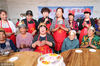 2018年9月17日，在河北井陉县冶里村，九月饺子宴上给12名村民过生日。