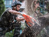 2018年9月11日，广东中山，武警战士持续清理倒伏树木，保障城市道路交通。汗水、木屑、蚂蚁、树枝、树叶等等都沾满了兄弟们的身上，一声令下，战士们马上扭成一股强大的力量。