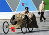 当地时间2013年10月6日，俄罗斯莫斯科举办“Like2Bike”自行车嘉年华活动，民众驾驶着各种特色自行车亮相。视觉中国