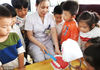2018年9月20日，连云港市海州区幼教中心砚池幼儿园，小朋友在学习正确的刷牙方法。耿玉和/视觉中国